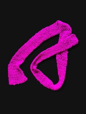 ✨Hot pink crochet Scarf✨